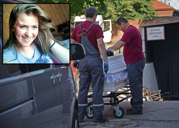 Кристина у белом ковчегу донета у родитељску кућу 